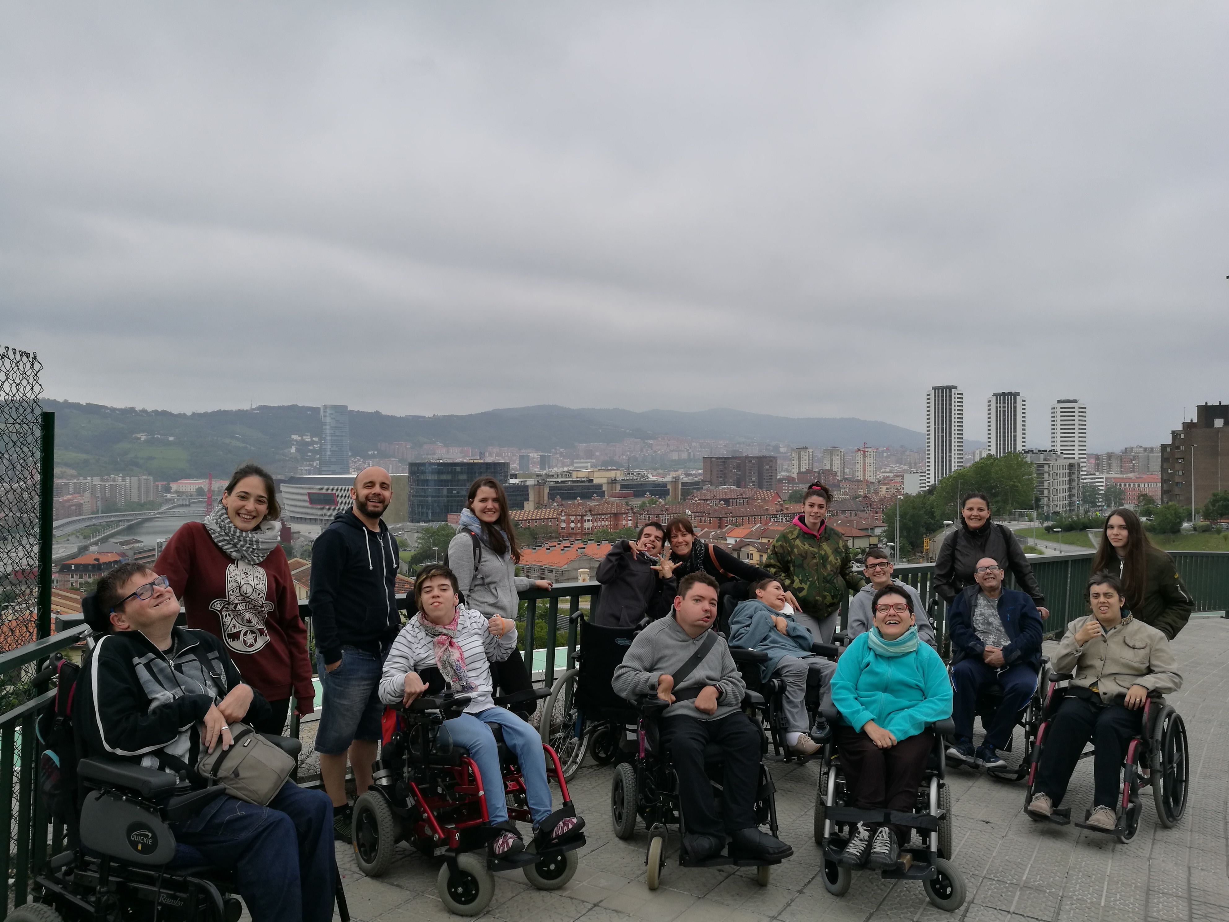 Viatge de Colònies de nois i noies del Centre Ocupacional AREMI a Bilbao