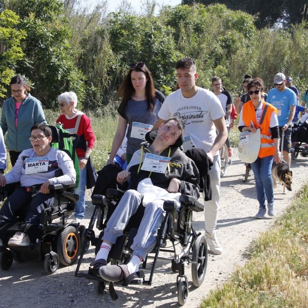 SEGONA CAMINADA AMB MASCOTES DE LLEIDA