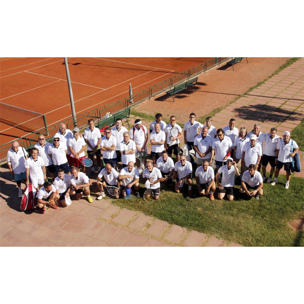 EL Club Tennis Lleida s'omple de solidaritat amb AREMI